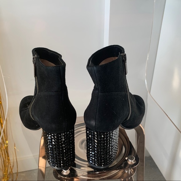 BLACK FAUX SUEDE BOOTIES - Picture 4 of 4